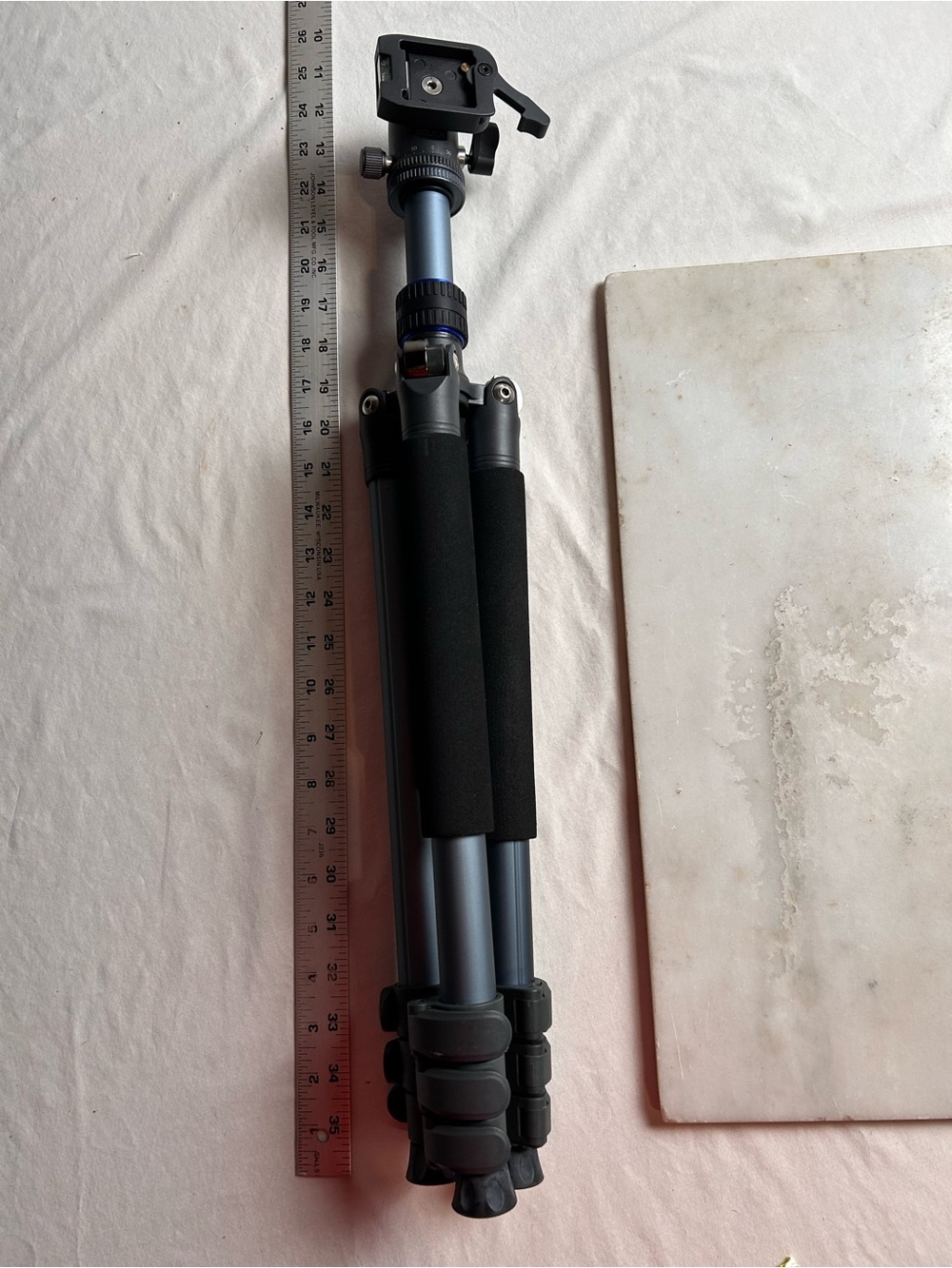 Dolica telescoping Lightweight Blue/Black Camera Tripod with Quick-Release Head